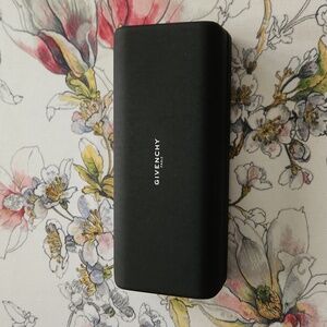 Givency Sunglass Case